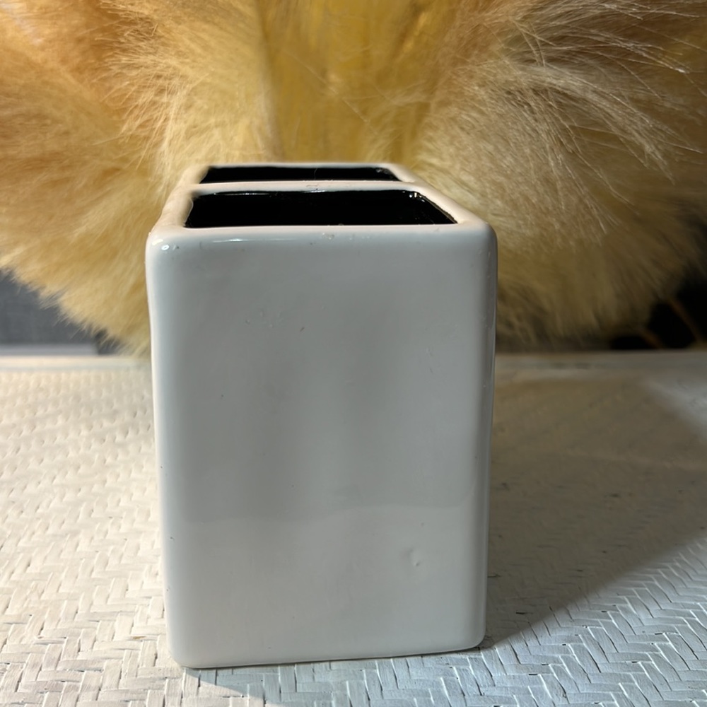 Rea Dunn Stuff Container - Picture 2 of 4